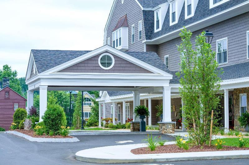 Bedford Village Inn Екстериор снимка