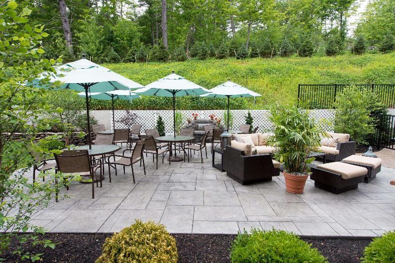 Bedford Village Inn Екстериор снимка