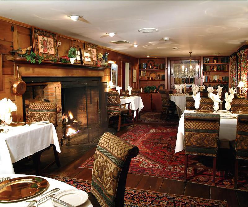 Bedford Village Inn Екстериор снимка