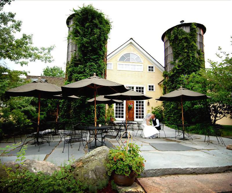 Bedford Village Inn Екстериор снимка