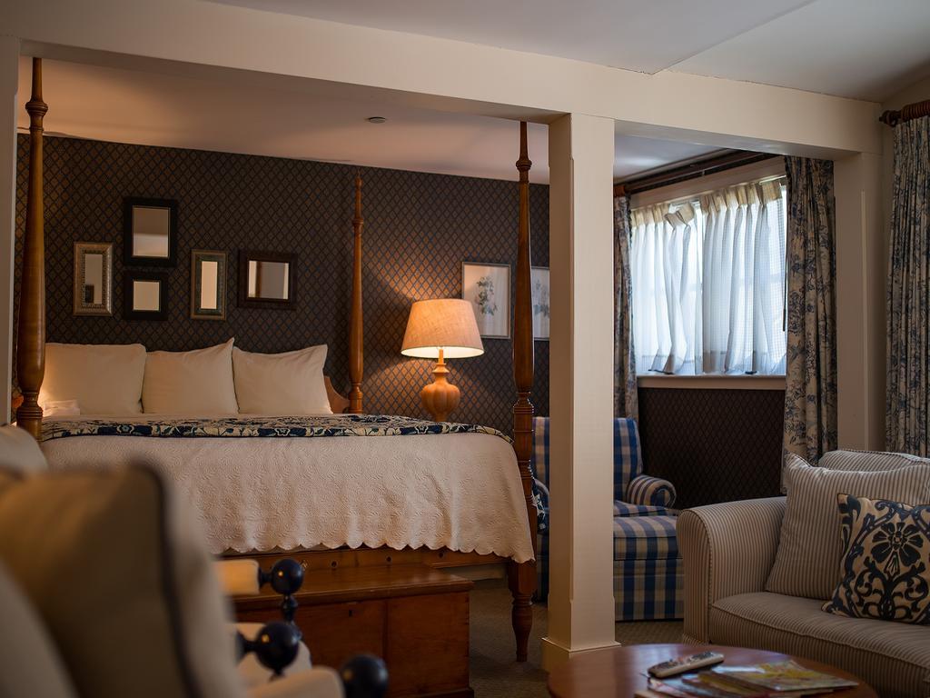 Bedford Village Inn Екстериор снимка