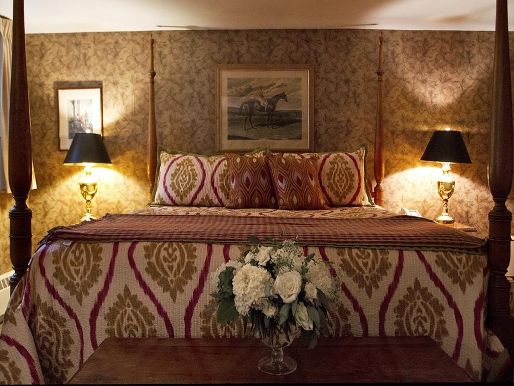 Bedford Village Inn Екстериор снимка